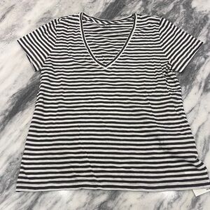 Striped NWT V-Neck Women's Top | Madewell | Warhol Coal